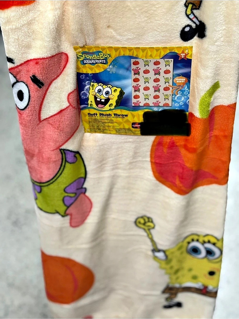 Nickelodeon SpongeBob SquarePants Soft Plush Throw Blanket